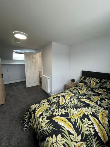 5 bedroom private hall to rent - Photo 5