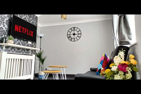 3 Bed Semi-Detached House, Hunts Close, LU1 - Photo 4