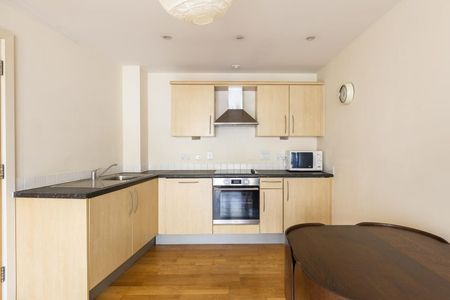 1 Bed Flat - Photo 4