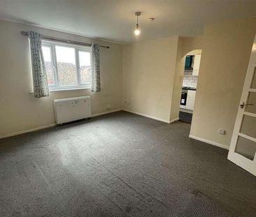 Wren Close, Edmonton, N9 - Photo 2