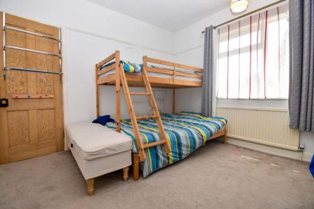 3 bedroom semi-detached house to rent - Photo 4