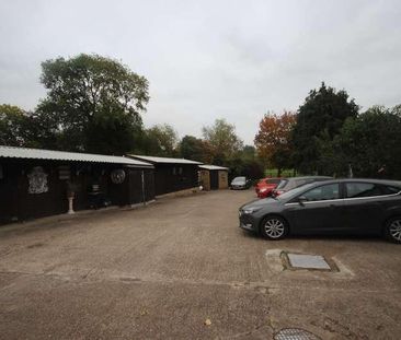 Thorney Mill Road, Iver, SL0 - Photo 2