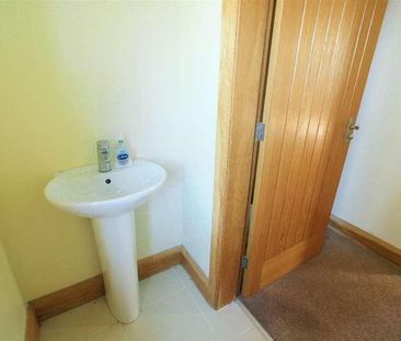 Marsh Lane, Shepley, Huddersfield, HD8 - Photo 5