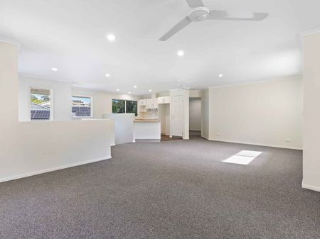 Family Home in Tewantin! - Photo 4