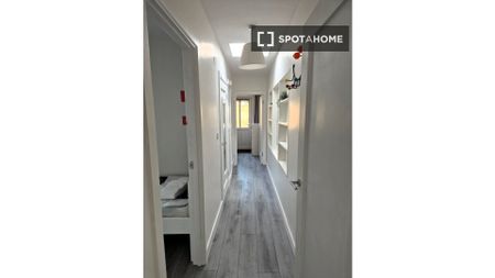 2-bedroom apartment for rent in Ballymun-Whitehall, Dublin. - Photo 4