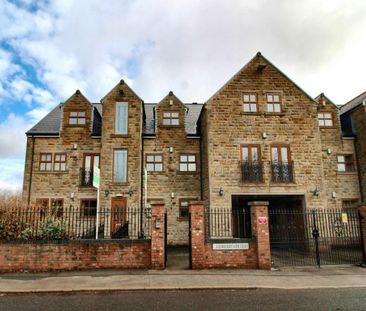 3 bedroom flat to rent - Photo 4