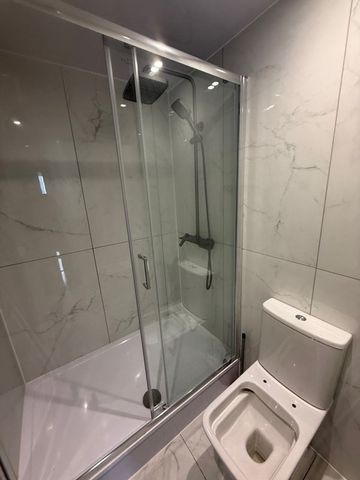 4 Bed Flat, Canary Wharf, E14 - Photo 5