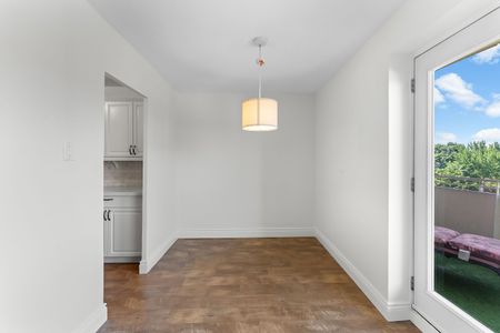 For Lease - 2485 Woking Crescent Unit# 403, Mississauga, Ontario - Photo 2