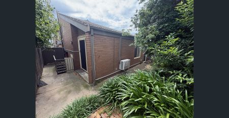 COZY MODERN UNIT WITH LOVELY COURTYARD! - Photo 4