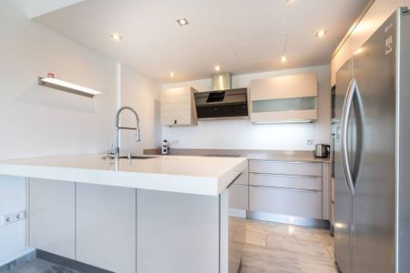 3 bedroom luxury penthouse for rent in Marbella Del Este, Andalusia - Photo 3