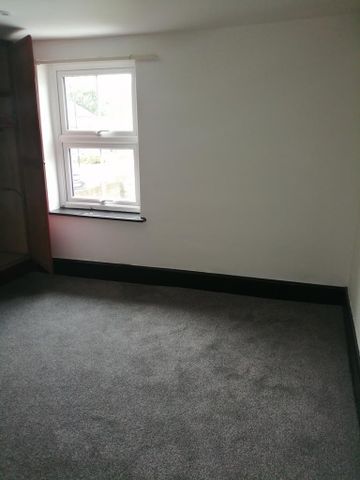 2 bedroom semi-detached house to rent - Photo 5