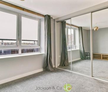 2 bedroom penthouse to rent - Photo 5