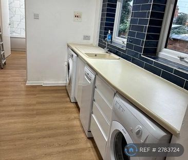 3 bedroom terraced house to rent - Photo 6