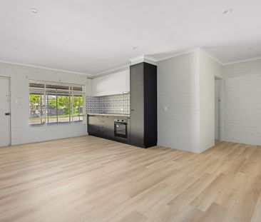 Neat 2 Bedroom Unit in Prime Flora Hill Location - Photo 2