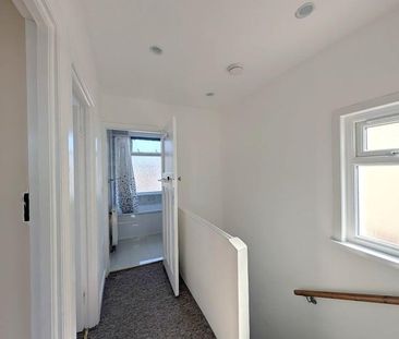 3 bedroom semi-detached house to rent - Photo 6