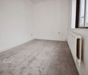 4 bedroom terraced house to rent - Photo 6