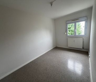 Location - Appartement T3 - 51 m² - Grand-Charmont - Photo 2