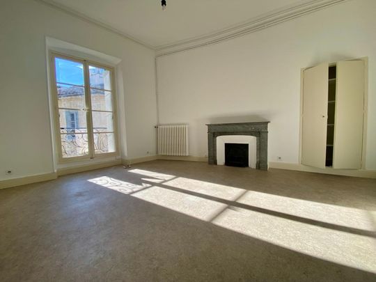 Location Appartement 3 pièces 81m² AVIGNON 84000 - Photo 1