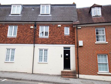 3 bedroom flat to rent - Photo 3