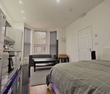 1 bedroom Studio in Kelso Road, Leeds - Photo 5