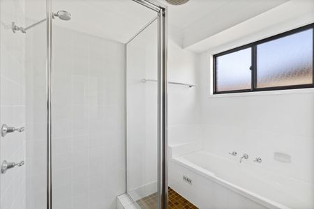 Neat As A Pin - Photo 3