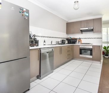 Conveniently Located and Packed with Features! - Photo 4