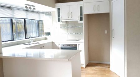 3-BEDROOM IN GOLFLANDS - Photo 3