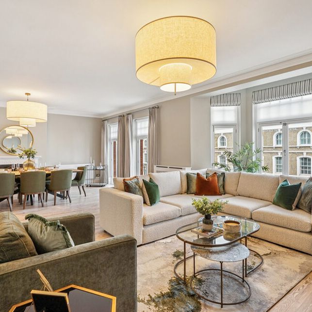 Gloucester Road, SW7, London - Photo 1