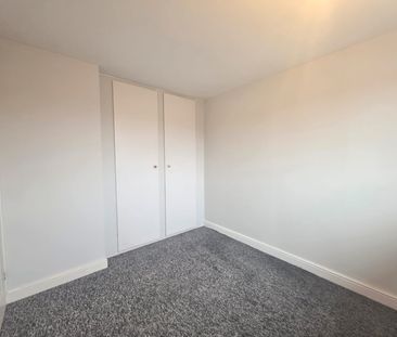 Three bed semi detached house - Photo 6