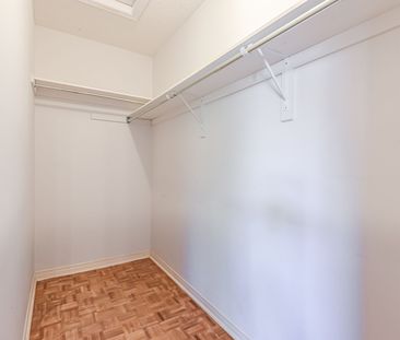 For Lease - 45 Waterton Crescent, Richmond Hill, Ontario - Photo 5