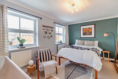3 bedroom semi-detached house to rent - Photo 5