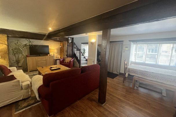 Abbey Street - Photo 1