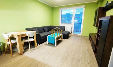 Prenájom ZARIADENÁ GARSÓNKA s BALKÓNOM a PARKOVACÍM MIESTOM v centre mesta - Fotografia 4
