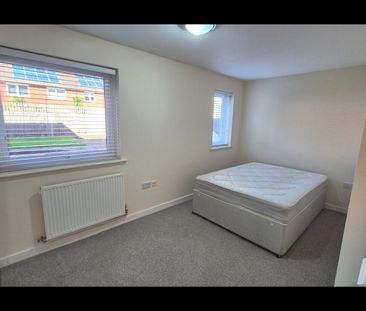 1 Bed Flat, Priory Court, B5 - Photo 4