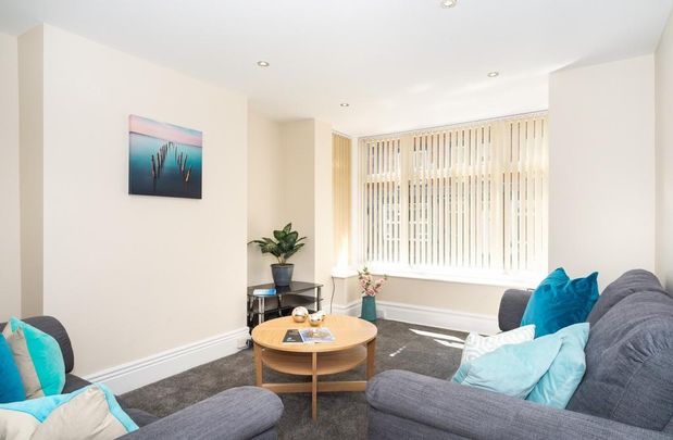 1 bedroom in a house share to rent - Photo 1