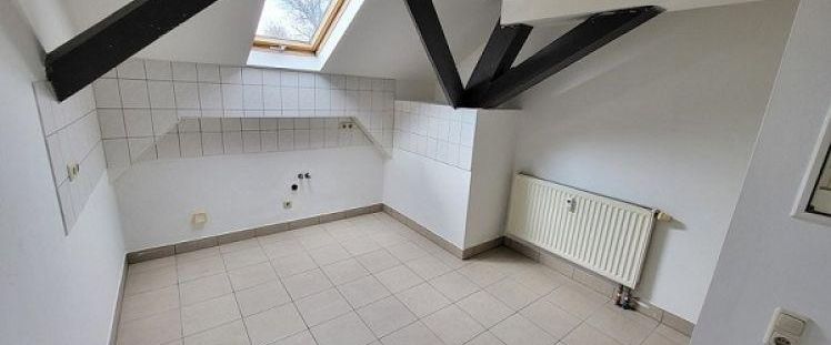 Schöne kleine 2-Raum-Wohnung mit Balkon + Lift - Foto 1