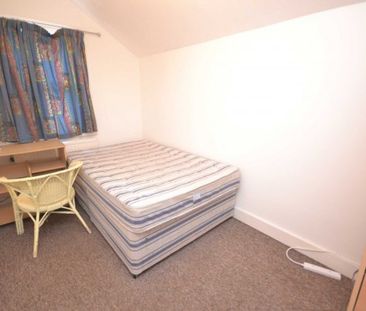 4 Bed - Auckland Road, University Area - Photo 4