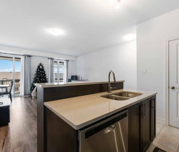 For Lease - 40D Jaguar Private, Kanata, Ontario - Photo 6