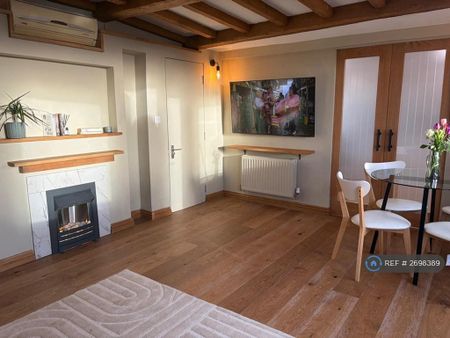 1 bedroom penthouse to rent - Photo 4