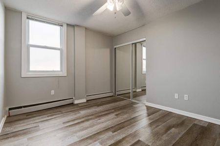 Renovated Suite - 2 Bedroom - Photo 5