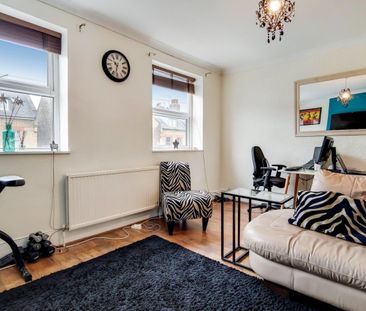 2 Bedroom Flat To Let - Photo 3