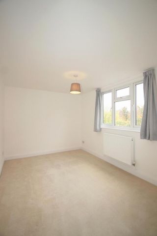 4 bedroom detached house to rent - Photo 5