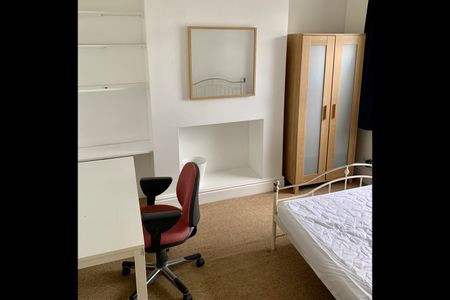 4 Bed Terraced House, Enfield Road, BS16 - Photo 4