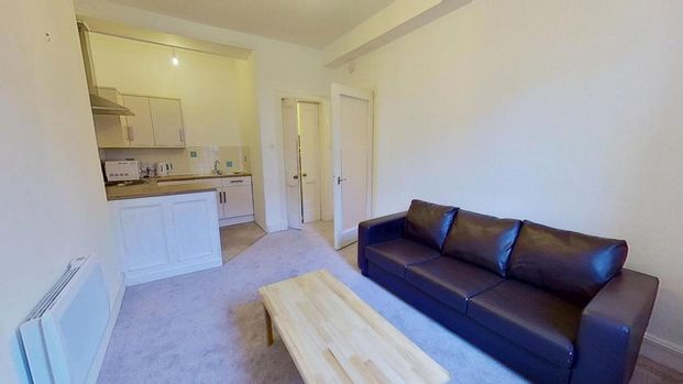 1 bedroom flat to rent - Photo 1