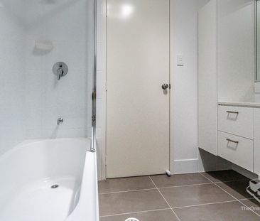 Impressive 3 bedroom Townhouse - Photo 6
