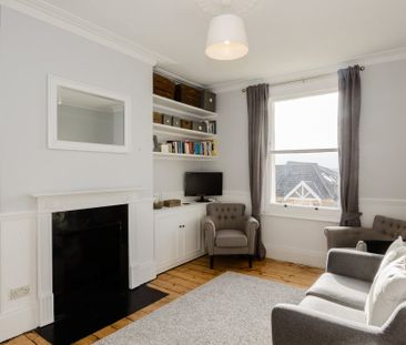 2 Bed Flat, Randall Road, BS8 - Photo 2