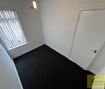 68 St James`s Road, Belfast, BT12 6ED - Photo 2