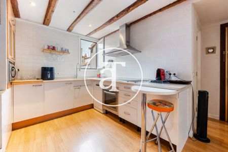 Monthly rental duplex with one bedroom suite, dressing room, and one bathroom in the center of Madrid. - Photo 5