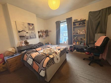 4 bedroom house to rent - Photo 3