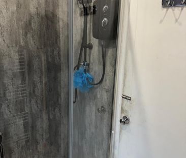 1 bedroom in a house share to rent - Photo 6